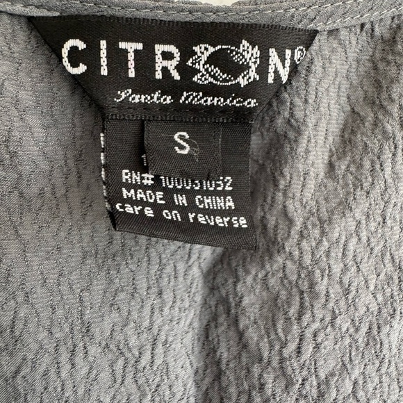 Citron Santa Monica Silk Textured Tank Top Womens Small Gray Cami Tapered Shell - Picture 3 of 4